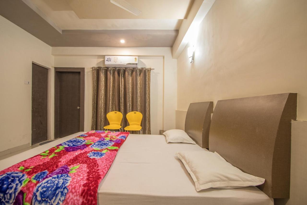 Hotel Yogiraj Palace Shegaon Exteriér fotografie