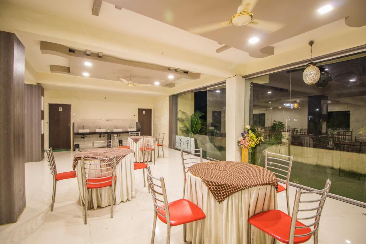 Hotel Yogiraj Palace Shegaon Exteriér fotografie